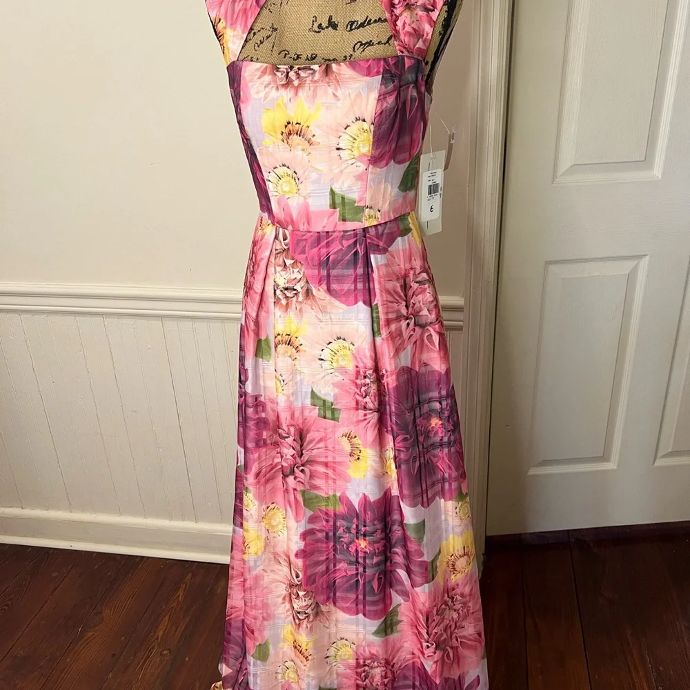 Kay Unger New York NWT size 0-2‎ floral pockets